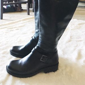 La Canadienne black leather boots size 7